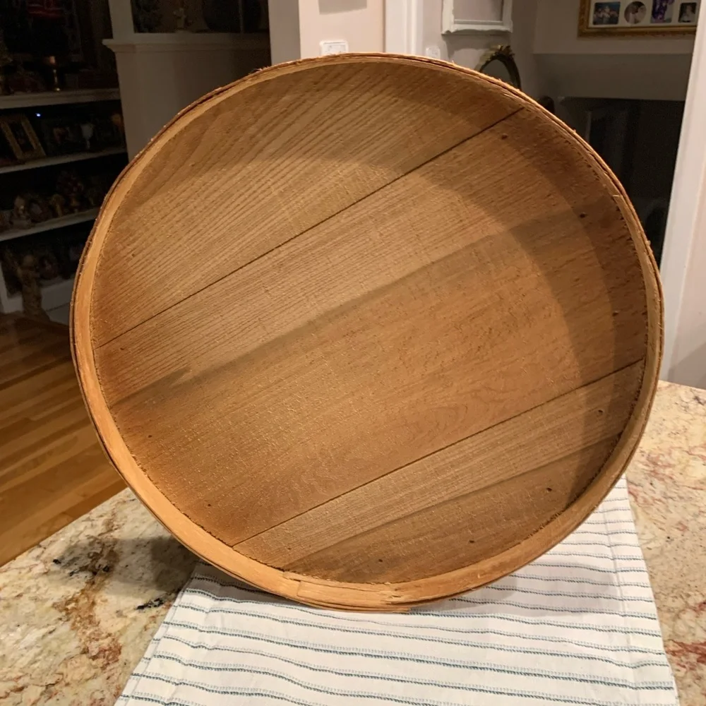 Vintage Wood Cheese box with lid, hand painted